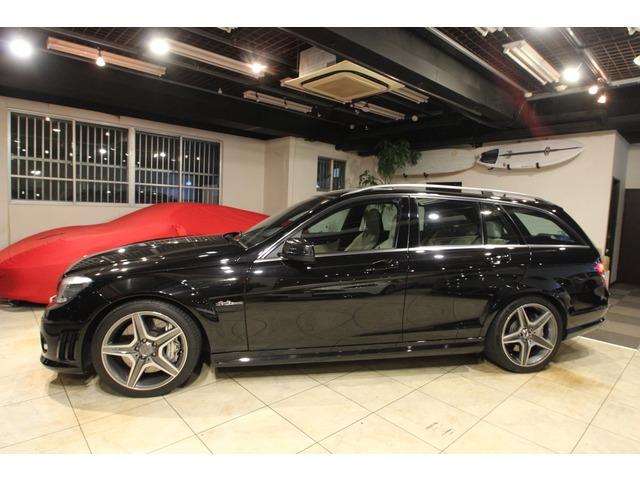 Ｃクラスステーションワゴン Ｃ６３　ＡＭＧ　ステーションワゴン　ディ－ラ－車　屋内保管車　ベ－ジュ革シ－ト　６．２Ｌ　Ｖ８エンジン　純正カ－ボンドアミラ－　禁煙車　ルーフレール　ＨＤＤナビ　フルセグＴＶ　バックカメラ　衝突軽減ブレーキ　クリアランスソナー（8枚目）