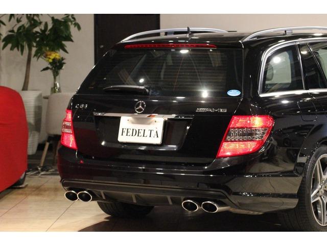 Ｃクラスステーションワゴン Ｃ６３　ＡＭＧ　ステーションワゴン　ディ－ラ－車　屋内保管車　ベ－ジュ革シ－ト　６．２Ｌ　Ｖ８エンジン　純正カ－ボンドアミラ－　禁煙車　ルーフレール　ＨＤＤナビ　フルセグＴＶ　バックカメラ　衝突軽減ブレーキ　クリアランスソナー（11枚目）