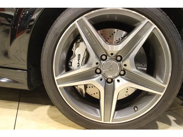 Ｃクラスステーションワゴン Ｃ６３　ＡＭＧ　ステーションワゴン　ディ－ラ－車　屋内保管車　ベ－ジュ革シ－ト　６．２Ｌ　Ｖ８エンジン　純正カ－ボンドアミラ－　禁煙車　ルーフレール　ＨＤＤナビ　フルセグＴＶ　バックカメラ　衝突軽減ブレーキ　クリアランスソナー（14枚目）