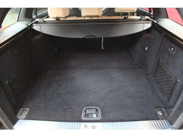 Ｃクラスステーションワゴン Ｃ６３　ＡＭＧ　ステーションワゴン　ディ－ラ－車　屋内保管車　ベ－ジュ革シ－ト　６．２Ｌ　Ｖ８エンジン　純正カ－ボンドアミラ－　禁煙車　ルーフレール　ＨＤＤナビ　フルセグＴＶ　バックカメラ　衝突軽減ブレーキ　クリアランスソナー（34枚目）