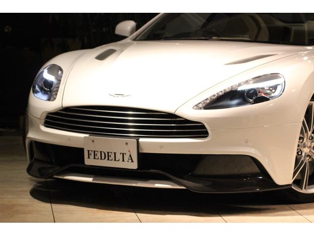 ヴァンキッシュ 　タッチトロニック２　Ｄ車　右Ｈ　２＋２シ－ト　４人乗　キルティングシ－ト　バング＆オルフセン　カ－ボンパネル　Ｏｎｅ－７７ステアリング（2枚目）