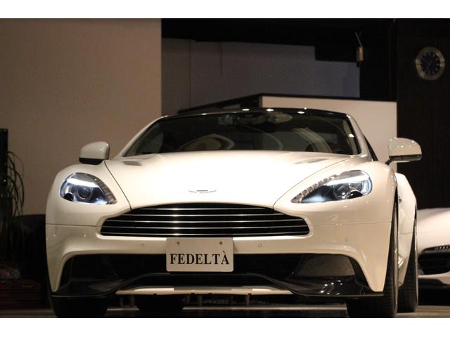 ヴァンキッシュ 　タッチトロニック２　Ｄ車　右Ｈ　２＋２シ－ト　４人乗　キルティングシ－ト　バング＆オルフセン　カ－ボンパネル　Ｏｎｅ－７７ステアリング（5枚目）