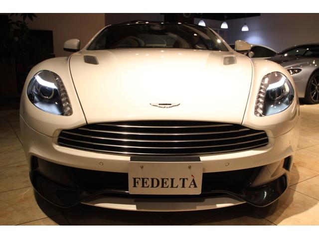 ヴァンキッシュ 　タッチトロニック２　Ｄ車　右Ｈ　２＋２シ－ト　４人乗　キルティングシ－ト　バング＆オルフセン　カ－ボンパネル　Ｏｎｅ－７７ステアリング（6枚目）