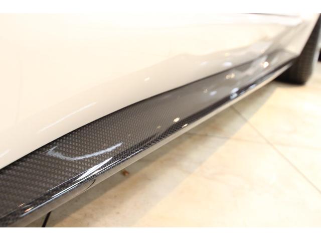 ヴァンキッシュ 　タッチトロニック２　Ｄ車　右Ｈ　２＋２シ－ト　４人乗　キルティングシ－ト　バング＆オルフセン　カ－ボンパネル　Ｏｎｅ－７７ステアリング（18枚目）