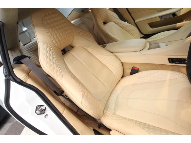 ヴァンキッシュ 　タッチトロニック２　Ｄ車　右Ｈ　２＋２シ－ト　４人乗　キルティングシ－ト　バング＆オルフセン　カ－ボンパネル　Ｏｎｅ－７７ステアリング（27枚目）