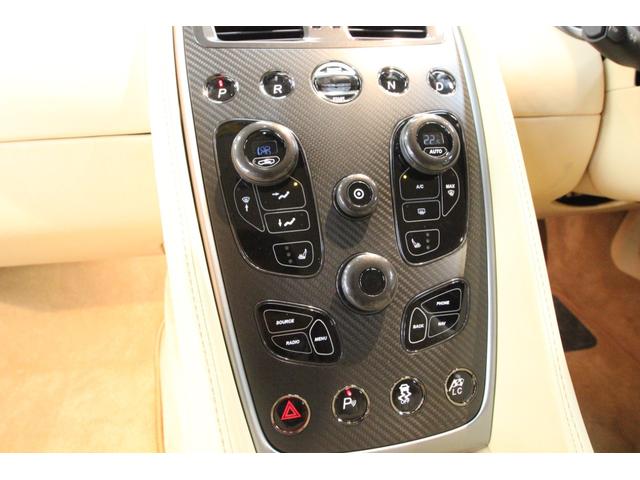 ヴァンキッシュ 　タッチトロニック２　Ｄ車　右Ｈ　２＋２シ－ト　４人乗　キルティングシ－ト　バング＆オルフセン　カ－ボンパネル　Ｏｎｅ－７７ステアリング（34枚目）