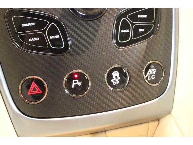 ヴァンキッシュ 　タッチトロニック２　Ｄ車　右Ｈ　２＋２シ－ト　４人乗　キルティングシ－ト　バング＆オルフセン　カ－ボンパネル　Ｏｎｅ－７７ステアリング（36枚目）