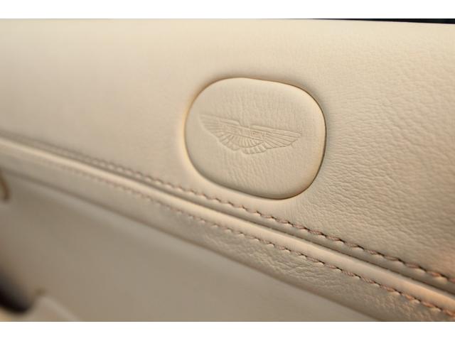 ヴァンキッシュ 　タッチトロニック２　Ｄ車　右Ｈ　２＋２シ－ト　４人乗　キルティングシ－ト　バング＆オルフセン　カ－ボンパネル　Ｏｎｅ－７７ステアリング（41枚目）