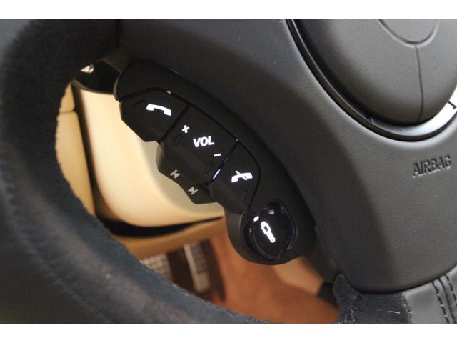 ヴァンキッシュ 　タッチトロニック２　Ｄ車　右Ｈ　２＋２シ－ト　４人乗　キルティングシ－ト　バング＆オルフセン　カ－ボンパネル　Ｏｎｅ－７７ステアリング（45枚目）