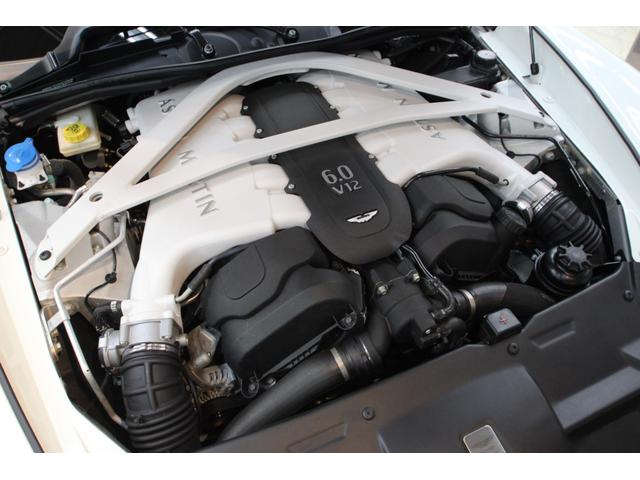 ヴァンキッシュ 　タッチトロニック２　Ｄ車　右Ｈ　２＋２シ－ト　４人乗　キルティングシ－ト　バング＆オルフセン　カ－ボンパネル　Ｏｎｅ－７７ステアリング（50枚目）