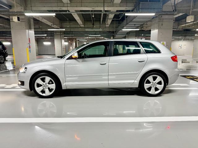 A3 スポーツバック1.8TFSI OP17インチアロイホイール ヒルホールドアシスト 7速Sトロニック HDDナビゲーションシステム Bカメラ マルチファンクションステアリング ETC 取説記録簿 スペアキー LEDナンバーランプ!(5枚目)