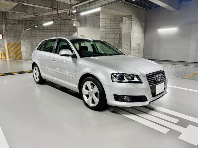 A3 スポーツバック1.8TFSI OP17インチアロイホイール ヒルホールドアシスト 7速Sトロニック HDDナビゲーションシステム Bカメラ マルチファンクションステアリング ETC 取説記録簿 スペアキー LEDナンバーランプ!(6枚目)