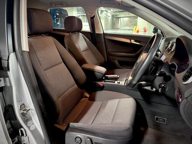 A3 スポーツバック1.8TFSI OP17インチアロイホイール ヒルホールドアシスト 7速Sトロニック HDDナビゲーションシステム Bカメラ マルチファンクションステアリング ETC 取説記録簿 スペアキー LEDナンバーランプ!(13枚目)