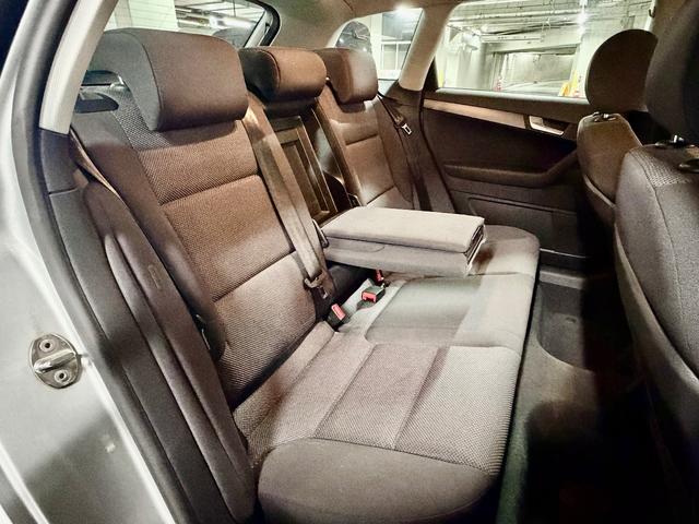 A3 スポーツバック1.8TFSI OP17インチアロイホイール ヒルホールドアシスト 7速Sトロニック HDDナビゲーションシステム Bカメラ マルチファンクションステアリング ETC 取説記録簿 スペアキー LEDナンバーランプ!(14枚目)