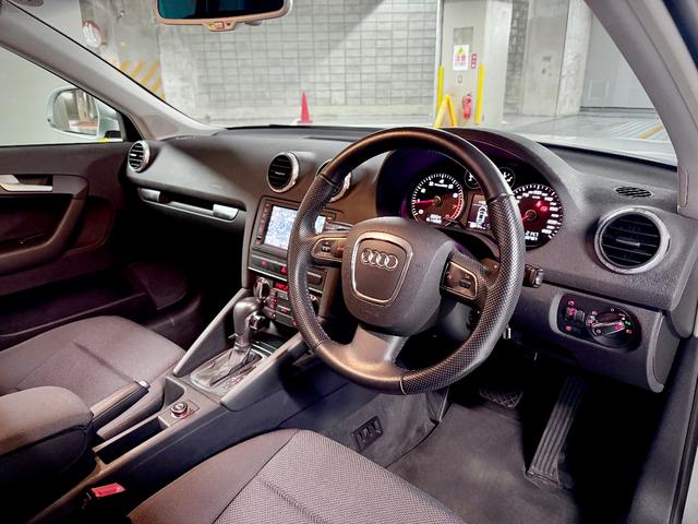 A3 スポーツバック1.8TFSI OP17インチアロイホイール ヒルホールドアシスト 7速Sトロニック HDDナビゲーションシステム Bカメラ マルチファンクションステアリング ETC 取説記録簿 スペアキー LEDナンバーランプ!(16枚目)