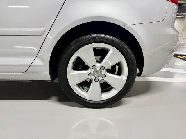 A3 スポーツバック1.8TFSI OP17インチアロイホイール ヒルホールドアシスト 7速Sトロニック HDDナビゲーションシステム Bカメラ マルチファンクションステアリング ETC 取説記録簿 スペアキー LEDナンバーランプ!(20枚目)