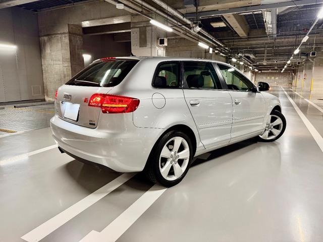 A3 スポーツバック1.8TFSI OP17インチアロイホイール ヒルホールドアシスト 7速Sトロニック HDDナビゲーションシステム Bカメラ マルチファンクションステアリング ETC 取説記録簿 スペアキー LEDナンバーランプ!(24枚目)