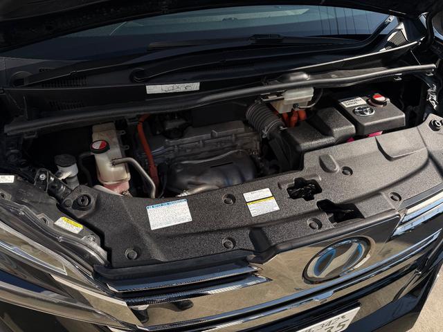 ヴェルファイアハイブリッド エグゼクティブラウンジ　ハイブリッド４ＷＤ　ＴＲＤフロントスポイラー　ヒッチメンバー　Ｗサンルーフ　ＪＢＬサウンド　地デジチューナー　ステアリングヒーター　屋内保管　ワンオーナー車　ＤＵＮＬＯＰタイヤ交換済（17枚目）