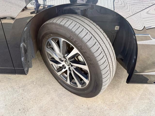 ヴェルファイアハイブリッド エグゼクティブラウンジ　ハイブリッド４ＷＤ　ＴＲＤフロントスポイラー　ヒッチメンバー　Ｗサンルーフ　ＪＢＬサウンド　地デジチューナー　ステアリングヒーター　屋内保管　ワンオーナー車　ＤＵＮＬＯＰタイヤ交換済（19枚目）