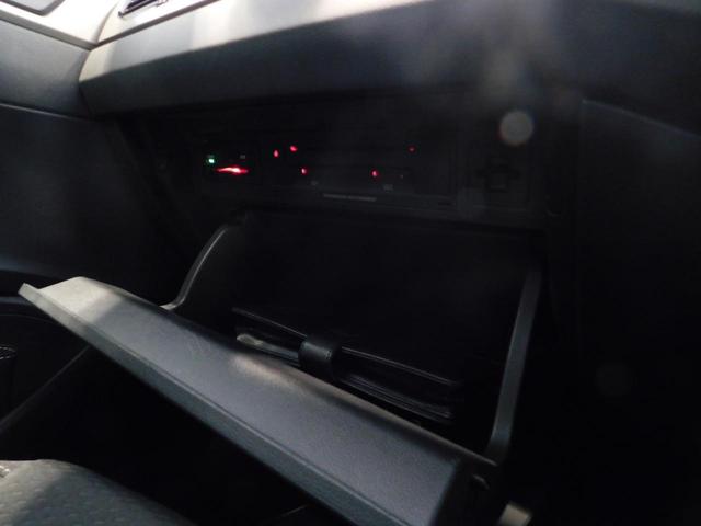 TSIコンフォートライン 認定中古車 純正ナビ 純正15アルミホイール バックカメラ Bluetooth CD/DVD ETC2.0 マルチファンクションステアリング 2ゾーンフルオートエアコン(50枚目)