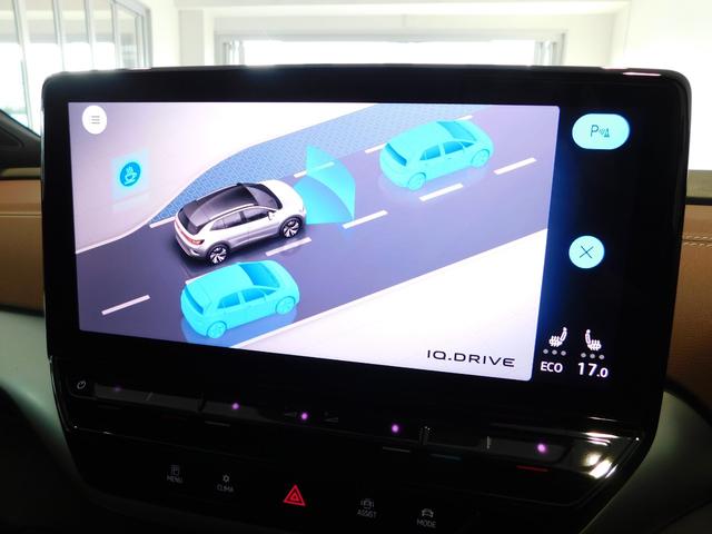 ＩＤ．４ プロ　認定中古車　社用車　フル電気自動車　純正モニター　バックカメラ　死角検知機能　ｃａｒｐｌａｙ　ＥＴＣ（2枚目）