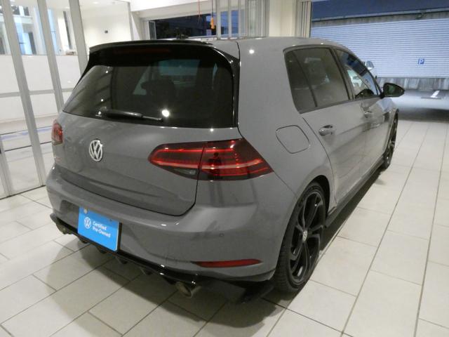 ゴルフＧＴＩ ＴＣＲ　禁煙　Ｂカメ　Ｂｌｕｅｔｏｏｔｈ　ＬＥＤヘッド　ＤＶＤ　フルセグＴＶ　ナビＴＶ　ＡＢＳ　ＥＳＣ　ＥＴＣ２．０　クリアランスソナー　スマートキー　アダプティブクルーズ　オートエアコン　パーキングアシスト（9枚目）
