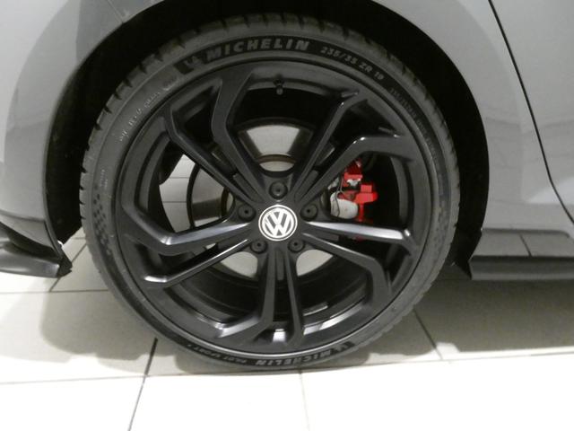 ゴルフＧＴＩ ＴＣＲ　禁煙　Ｂカメ　Ｂｌｕｅｔｏｏｔｈ　ＬＥＤヘッド　ＤＶＤ　フルセグＴＶ　ナビＴＶ　ＡＢＳ　ＥＳＣ　ＥＴＣ２．０　クリアランスソナー　スマートキー　アダプティブクルーズ　オートエアコン　パーキングアシスト（12枚目）