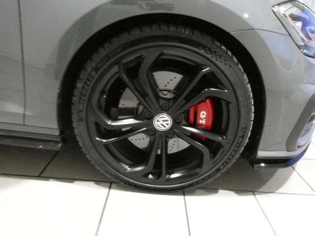 ゴルフＧＴＩ ＴＣＲ　禁煙　Ｂカメ　Ｂｌｕｅｔｏｏｔｈ　ＬＥＤヘッド　ＤＶＤ　フルセグＴＶ　ナビＴＶ　ＡＢＳ　ＥＳＣ　ＥＴＣ２．０　クリアランスソナー　スマートキー　アダプティブクルーズ　オートエアコン　パーキングアシスト（13枚目）