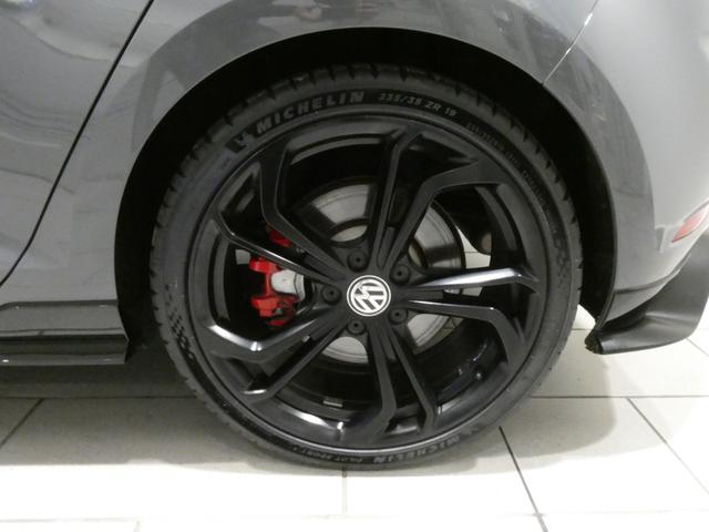 ゴルフＧＴＩ ＴＣＲ　禁煙　Ｂカメ　Ｂｌｕｅｔｏｏｔｈ　ＬＥＤヘッド　ＤＶＤ　フルセグＴＶ　ナビＴＶ　ＡＢＳ　ＥＳＣ　ＥＴＣ２．０　クリアランスソナー　スマートキー　アダプティブクルーズ　オートエアコン　パーキングアシスト（15枚目）