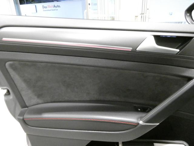 ゴルフＧＴＩ ＴＣＲ　禁煙　Ｂカメ　Ｂｌｕｅｔｏｏｔｈ　ＬＥＤヘッド　ＤＶＤ　フルセグＴＶ　ナビＴＶ　ＡＢＳ　ＥＳＣ　ＥＴＣ２．０　クリアランスソナー　スマートキー　アダプティブクルーズ　オートエアコン　パーキングアシスト（19枚目）