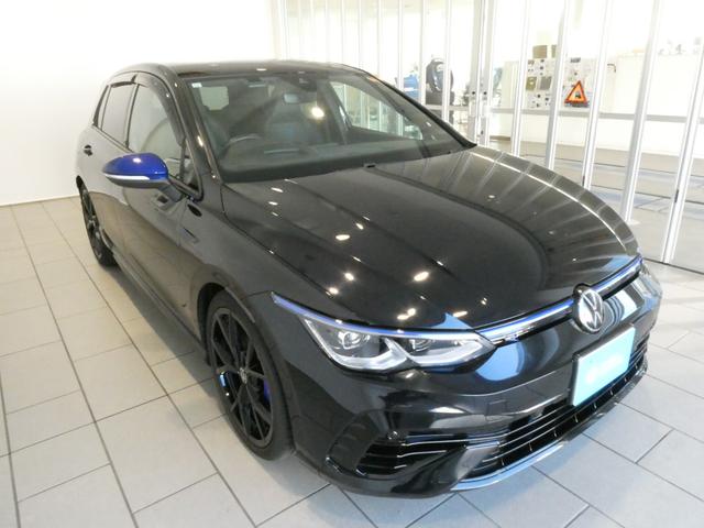 ゴルフＲ ２０イヤーズ　４ＷＤ　ＬＥＤヘッドライト　ワンオーナー　シートヒーター　オートクルーズコントロール　スマートキー　パワーシート　パークアシスト　フルセグＴＶ　衝突被害軽減システム　黒革シート（3枚目）