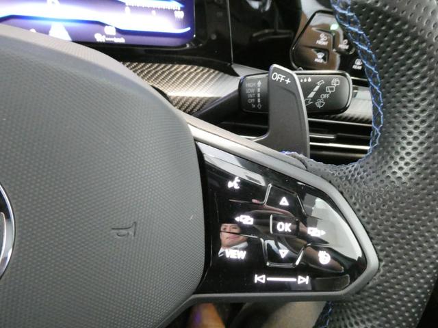 ゴルフＲ ２０イヤーズ　４ＷＤ　ＬＥＤヘッドライト　ワンオーナー　シートヒーター　オートクルーズコントロール　スマートキー　パワーシート　パークアシスト　フルセグＴＶ　衝突被害軽減システム　黒革シート（41枚目）