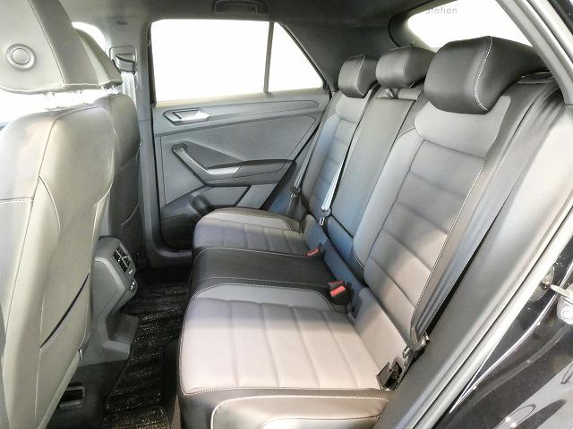 Ｔ－ロック ＴＤＩ　ブラックスタイル　認定中古車　リヤカメラ　ＢＴ　レーダークルーズ　プリクラッシュブレーキ　電動リアゲート　ルーフレール　ＬＫＡ　ナビ　パークアシスト　ＬＥＤ　ＵＳＢ接続　オートライト　電動格納ミラー　禁煙車　キーレス（8枚目）