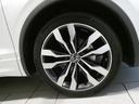 「自動車保険も、純正のクオリティを」Volkswagenの正規ディーラーのみが取り扱い可能な、Volkswagen専用自動車保険も取扱っております。
