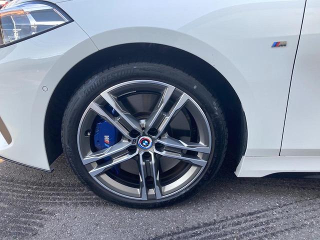 １シリーズ Ｍ１３５ｉ　ｘＤｒｉｖｅ　認定中古車　元試乗車　ＡＣＣ　フロントシートヒーター　保証２年付　１８インチアルミ　ドライビングアシスト　パーキングアシスト　ＨＩＦＩ　スピーカー　携帯ワイヤレスチャージ　コンフォートアクセス（15枚目）