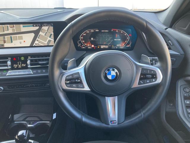 Ｍ１３５ｉ　ｘＤｒｉｖｅ　元試乗車　ＡＣＣ　フロントシートヒーター　保証２年付　１８インチアルミ　ドライビングアシスト　パーキングアシスト　ＨＩＦＩ　スピーカー　携帯ワイヤレスチャージ　コンフォートアクセス(17枚目)