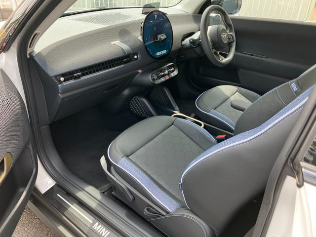 ＭＩＮＩ 　クーパーＥ　３ドア　認定中古車　バックカメラ　２年保証（2枚目）