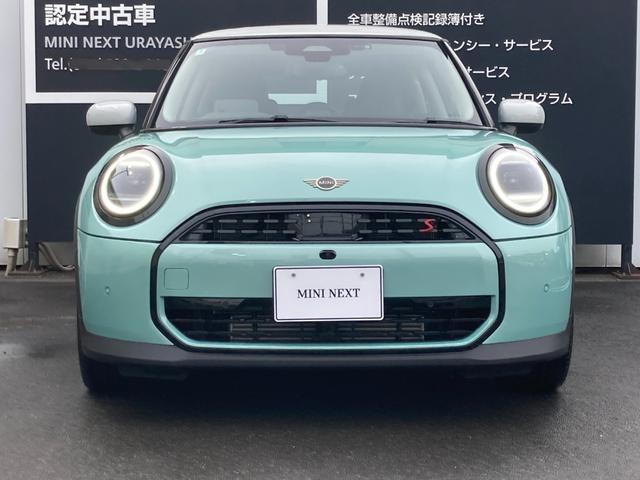 ＭＩＮＩ 　認定中古車　クラシックトリム　１８インチホイール　シードヒーター　ヘッドアップディスプレイ　２年保証（2枚目）