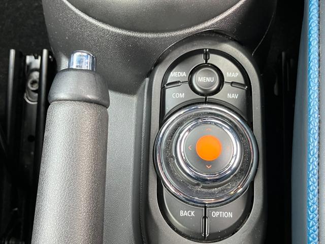ＭＩＮＩ クーパー　コンバーチブル　サイドウォークエディション　認定中古車　レザーシート　クルーズコントロール　シートヒーター　バックカメラ　ＥＴＣ２．０　２年保証（23枚目）