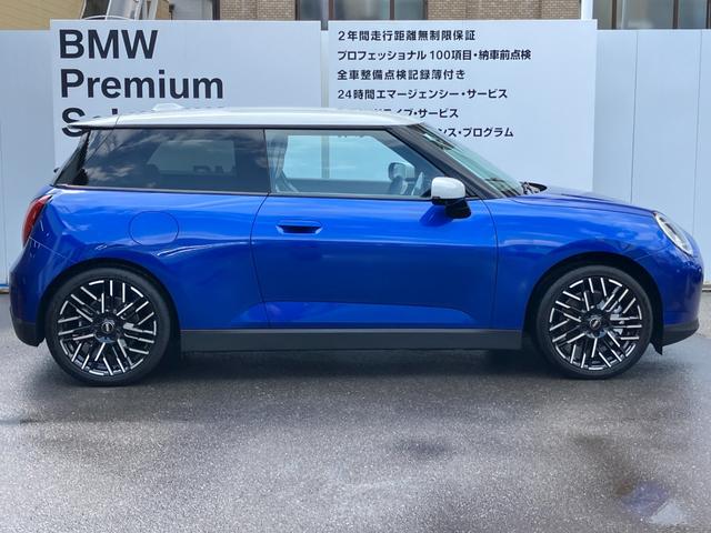 ＭＩＮＩ 　認定中古車　トップビューカメラ　シートヒーター　ステアリングホイールヒーティングハーマンカードンスピーカー　アクティブコントロール　２年保証（9枚目）