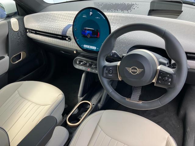 ＭＩＮＩ 　認定中古車　トップビューカメラ　シートヒーター　ステアリングホイールヒーティングハーマンカードンスピーカー　アクティブコントロール　２年保証（10枚目）