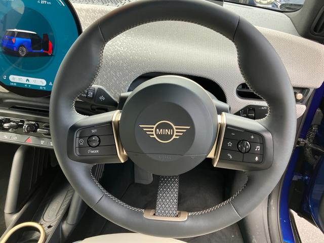 ＭＩＮＩ 　認定中古車　トップビューカメラ　シートヒーター　ステアリングホイールヒーティングハーマンカードンスピーカー　アクティブコントロール　２年保証（11枚目）