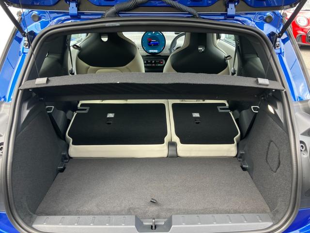 ＭＩＮＩ 　認定中古車　トップビューカメラ　シートヒーター　ステアリングホイールヒーティングハーマンカードンスピーカー　アクティブコントロール　２年保証（30枚目）