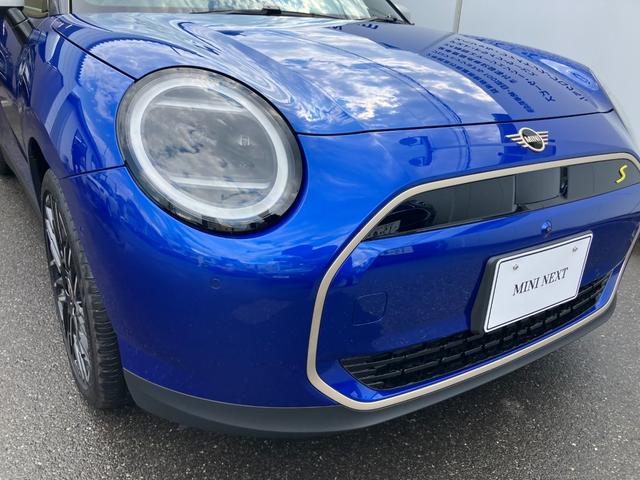 ＭＩＮＩ 　認定中古車　トップビューカメラ　シートヒーター　ステアリングホイールヒーティングハーマンカードンスピーカー　アクティブコントロール　２年保証（33枚目）