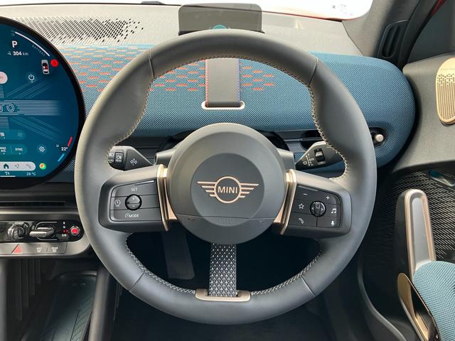 ＭＩＮＩ 　エースマンＳＥ　正規認定中古車／ｈａｒｍａｎ　ｋａｒｄｏｎｗスピーカー／アクティブクルーズコントロール／自動シート全方位カメラ／ＥＴＣ／２年保証（10枚目）
