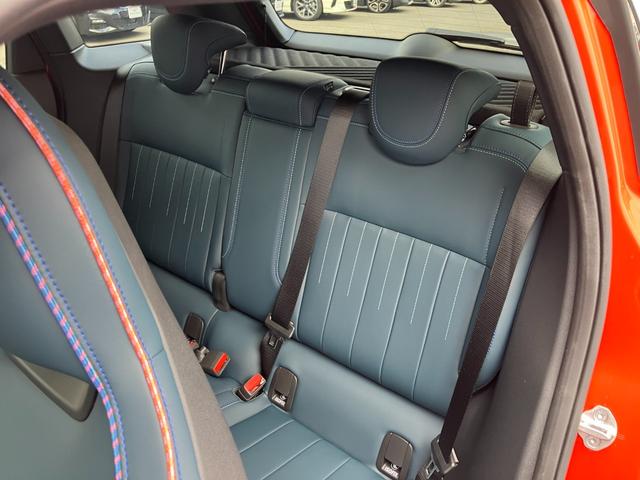 ＭＩＮＩ 　エースマンＳＥ　正規認定中古車／ｈａｒｍａｎ　ｋａｒｄｏｎｗスピーカー／アクティブクルーズコントロール／自動シート全方位カメラ／ＥＴＣ／２年保証（24枚目）