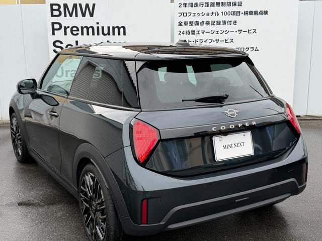 ＭＩＮＩ クーパー　Ｃ　３ドア　ＤＣＴ　正規認定中古車／電動シート／ｈａｒｍａｎ　ｋａｒｄｏｎスピーカー／バックカメラ／アクティブクルーズコントロール／２年保証（6枚目）