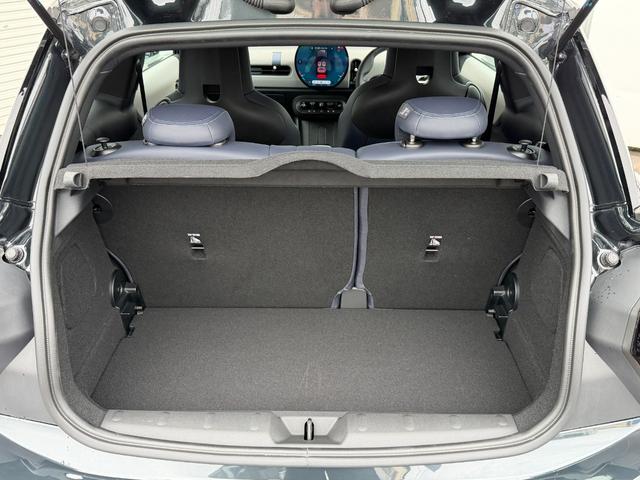 ＭＩＮＩ クーパー　Ｃ　３ドア　ＤＣＴ　正規認定中古車／電動シート／ｈａｒｍａｎ　ｋａｒｄｏｎスピーカー／バックカメラ／アクティブクルーズコントロール／２年保証（12枚目）