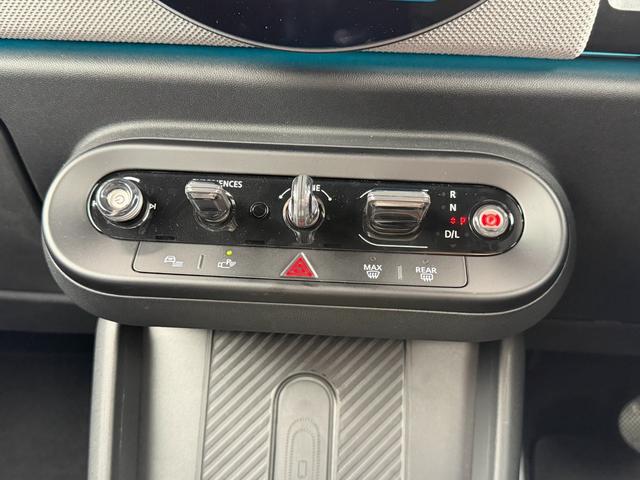 ＭＩＮＩ クーパー　Ｃ　３ドア　ＤＣＴ　正規認定中古車／電動シート／ｈａｒｍａｎ　ｋａｒｄｏｎスピーカー／バックカメラ／アクティブクルーズコントロール／２年保証（17枚目）