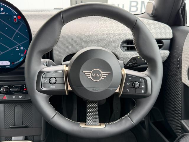 ＭＩＮＩ クーパー　Ｃ　３ドア　ＤＣＴ　正規認定中古車／電動シート／ｈａｒｍａｎ　ｋａｒｄｏｎスピーカー／バックカメラ／アクティブクルーズコントロール／２年保証（18枚目）